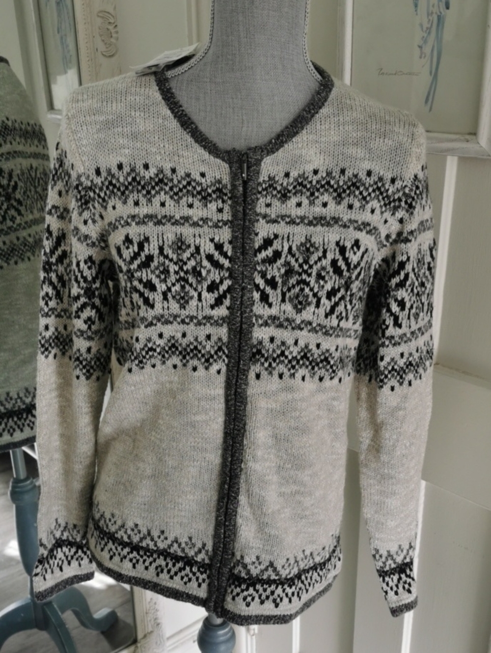 NWT Northern Reflections Grey & Black Nordic Fair IsleZip-Front Cardigan. S